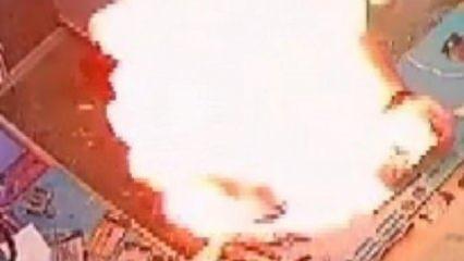 Telefon bataryası bomba gibi patladı