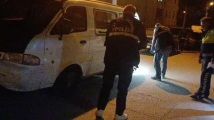 'Dur' ihtarına uymadı, araçla polis memuruna çarpıp kaçtı