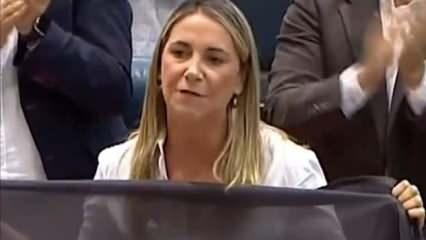 İspanyol siyasetçi Madrid meclisinde Filistin bayrağı açtı