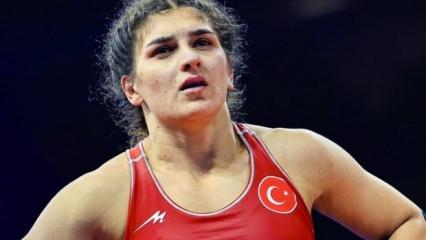 Milli güreşçimiz dünya ikincisi! Gümüş madalyayla dönüyor