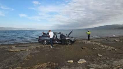 Otomobil İznik Gölü'ne düştü! Sebebi pes dedirtti