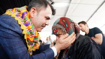 Bakan Kurum'dan anlamlı ziyaret! "İsterse hasırın üstünde olsun, Allah sizden razı olsun"