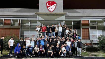 Trabzonspor taraftarlarından TFF'ye tepki: Temiz futbol dediniz, bizi karanlığa gömdünüz