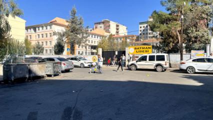 Lise önünde iki grup arasında silahlı kavga
