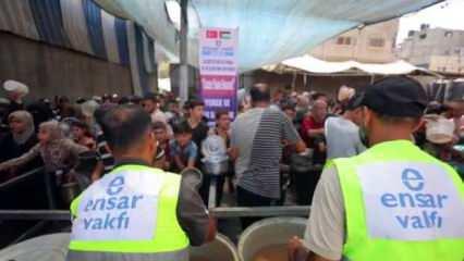 Ensar Vakfı'ndan Gazze'de anlamlı yardım: Sıcak yemek dağıtımı yapıldı