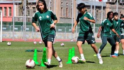 Hakkari'yi Süper Lig'e çıkaran kızlar: 'Algıyı kırdık'