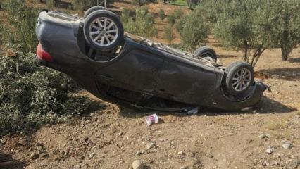 Hatay’da zeytin bahçesine uçan otomobildeki 3 kişi yaralandı
