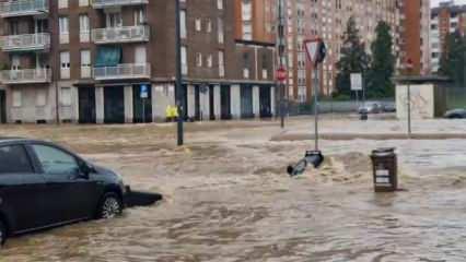 İtalya’da sağanak sele neden oldu! Caddeler göle döndü