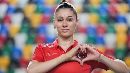 Milli sporcu hem dünya rekoru kırdı hem altın madalya kazandı
