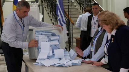 Moldova'da olaylı seçim: Katılım oranı yüzde 52 oldu