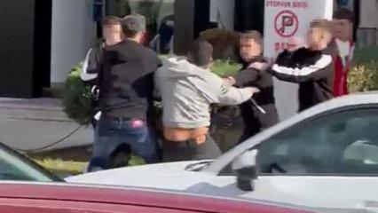 Samsun'da gençlerin tekme ve yumruklu kavgası kamerada