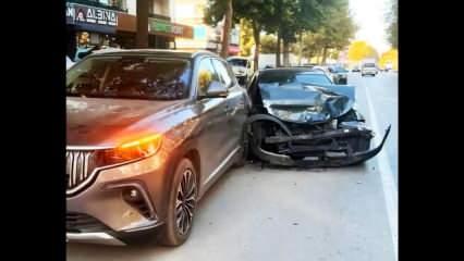 Togg'a çarpan BMW paramparça oldu! Sosyal medyayı sallayan görüntü