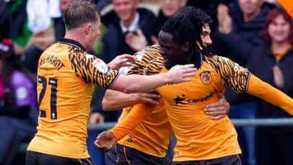 88'de penaltı ka&ccedil;tı! Hull City, S&uuml;per Lig'in eski yıldızıyla 3 puanı cebine koydu