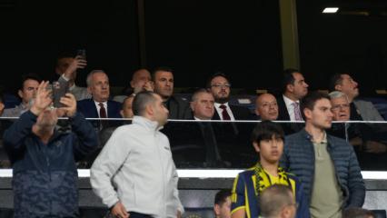 Bakan Bak ve Montella'dan sürpriz ziyaret! Birlikte takip ettiler