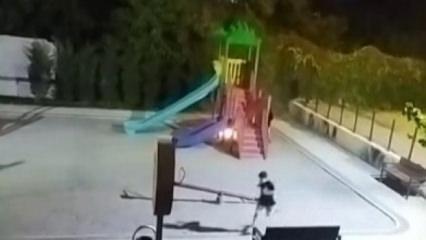Bursa'da iki çocuk parkı kundakladı! Olay anı kameraya yansıdı