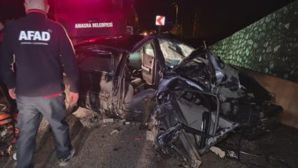 Bartın'da otomobil bariyerlere çarptı: 4 yaralı