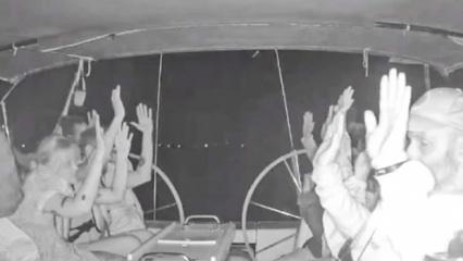 Sumud aktivistine işkence: Yerde sürüklendi, zorla İsrail bayrağı öptürüldü!