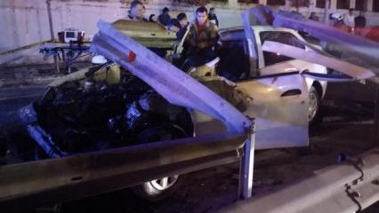 İstanbul'da korkunç kaza: Otomobil bariyere girdi