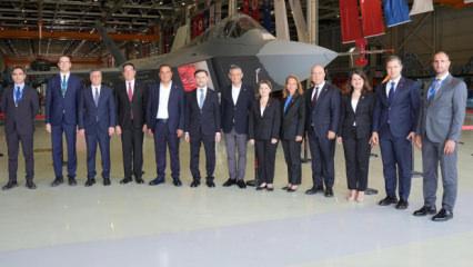 Özgür Özel'den dikkat çeken KAAN paylaşımı