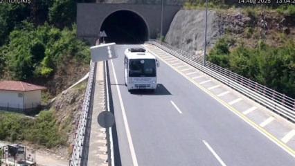 Tünelde geri manevra yapan otobüs kazaya yol açtı! Nedeni şoke etti