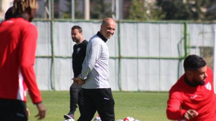 1. Lig'de fatura teknik direktöre kesildi! Yollar ayrıldı