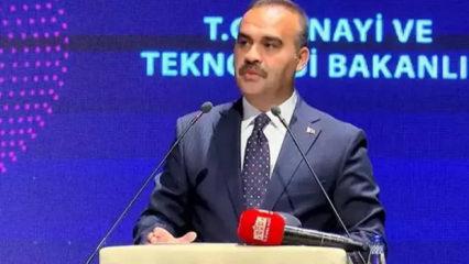 Bakan Kacır'dan şampiyon öğrencilere tebrik!