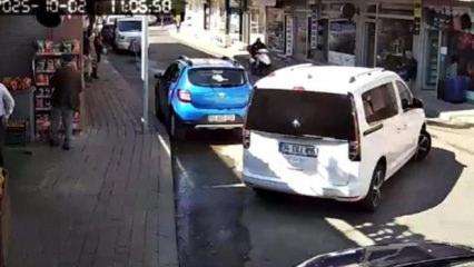 Bingöl'de motosiklet, caddeye çıkmak isteyen arabaya çarptı
