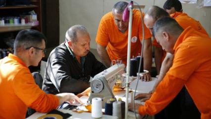 Ceza infaz kurumlarında fabrika gibi üretim yapılıyor