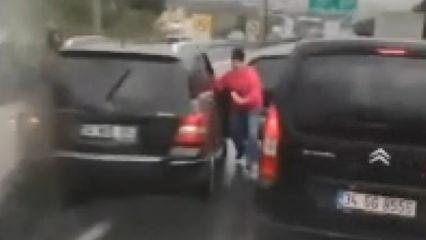 Esenyurt'ta zincirleme kazayı görüntüleyen kamyon şoförü, yoldaki kadına çarptı