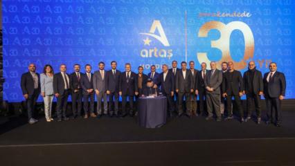 Artaş Holding perakendede 30. yılını görkemli bir etkinlikle kutladı