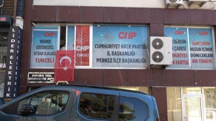 CHP'li İl Başkanı kendini binaya kilitleyip eylem yaptı: 'Çözüm bulunmazsa çıkmayacağız'