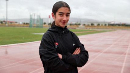 Devlet korumasında yetişen Mevlüde 14 yaşında Galatasaray'a transfer oldu