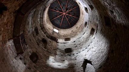 D&uuml;nyaca &uuml;nl&uuml; ismin babası Yedikule&rsquo;ye hapsedilmiş: Kur&rsquo;an-ı Kerim&rsquo;e hayran kalmış