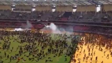 Eski Başbakanın cenazesinde katliam! Stadyumu kana buladılar