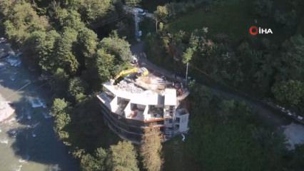 Fırtına Vadisi’nde kaçak ve riskli yapılar tek tek kaldırılıyor