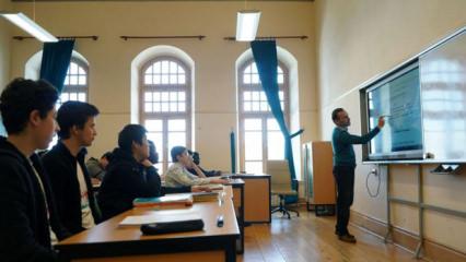 Gelenekten Geleceğe... İmam hatip okulları 112 yaşında!