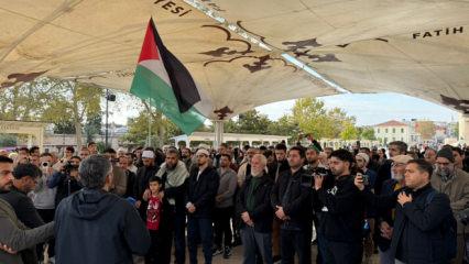 İsrail artığı çetelerin şehit ettiği Filistinli gazeteci için gıyabi cenaze namazı kılındı