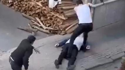 Küçükçekmece'de iki grup arasında bıçaklı sopalı kavga