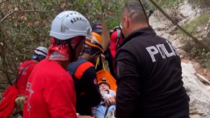 AFAD ekipleri ormanda mahsur kalan turisti kurtardı