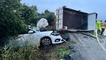 Alaşehir'de kontrolden çıkan kamyonet otomobille çarpıştı: 2 ölü 3 yaralı