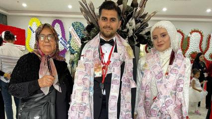 Antalya'da tek torununa düğünde taktığı takı herkesi şoke etti 