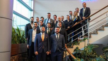 Fenerbahçe Başkanı Sadettin Saran, FBİAD'ı kabul etti