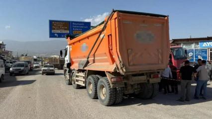 Hatay'da korkunç kaza: Yolun karşısına geçmek isterken canından oldu