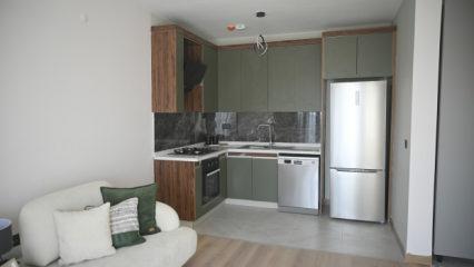 &Ouml;rnek daireler hayran bırakıyor! Y&uuml;zyılın Konut Projesi'nde her ayrıntı d&uuml;ş&uuml;n&uuml;ld&uuml;