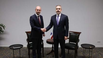 Son dakika... Bakan Fidan'dan kritik temas! Fransız mevkidaşı ile görüştü!