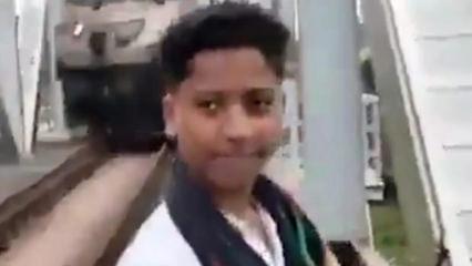 Sosyal medyada beğeni alma sevdası tren çarpan genci canından etti