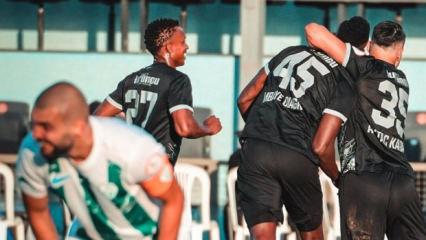 Süper Lig'in tarihine geçen forvet gol krallığına koşuyor!