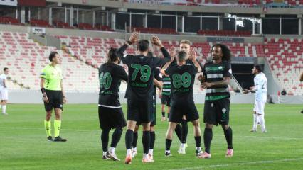 1. Lig'de gol yağmuru! 5 maçtır kazanamayan takım rakibine patladı