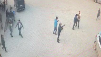 Denizli'de kendisine silah doğrultan adamın &uuml;zerine y&uuml;r&uuml;y&uuml;p bı&ccedil;akla &ouml;ld&uuml;rd&uuml;