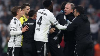 Derbide gerilim arttı! Kartlar havada uçuştu